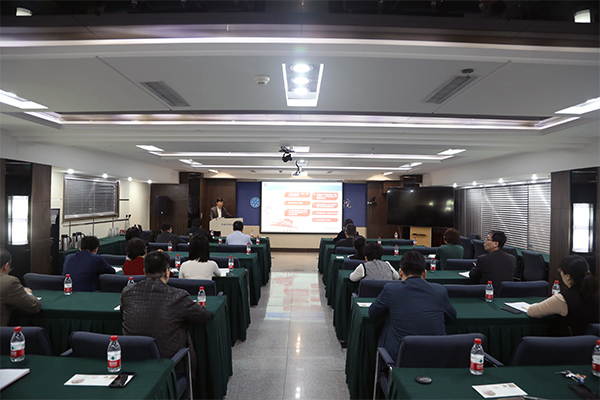 全國(guó)人大代表、沈陽(yáng)分院院長(zhǎng)韓恩厚傳達(dá)十三屆全國(guó)人大四次會(huì)議精神