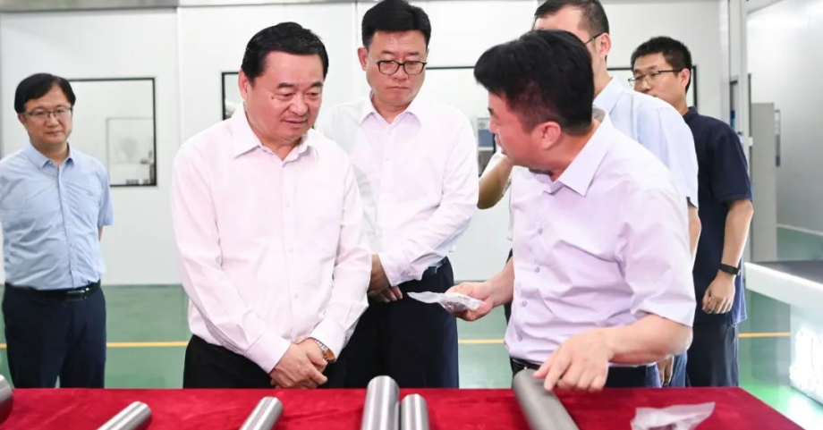 遼寧省委書記、省人大常委會主任郝鵬調(diào)研金屬所