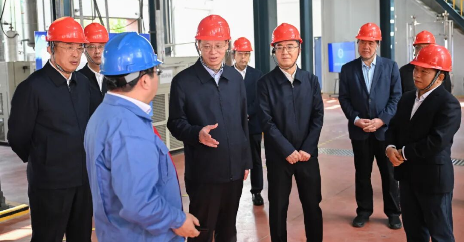 許昆林在大連調研 熊茂平參加